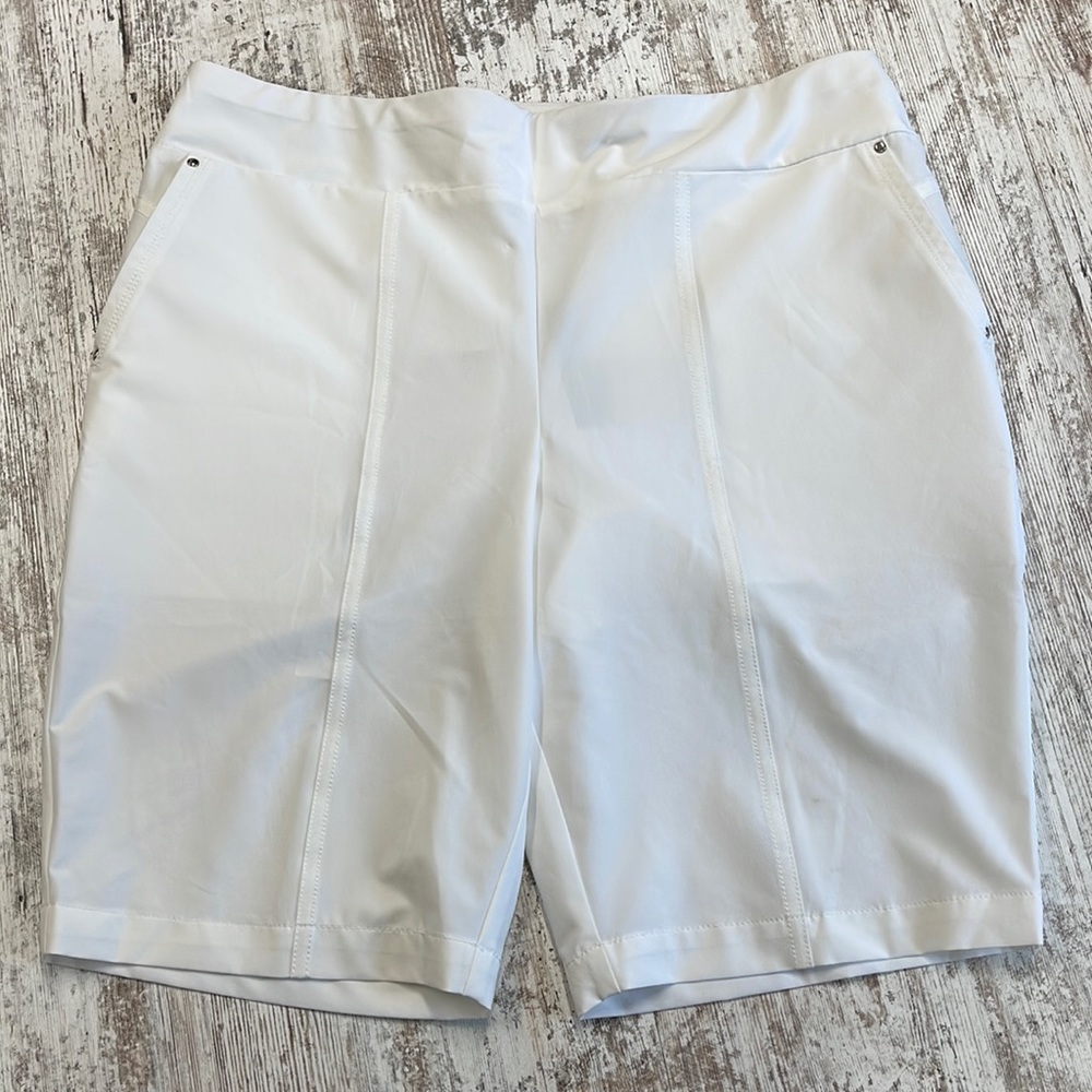 Zenergy by Chicos NWT Optic White Neema Ava Pull On Shorts Size Large